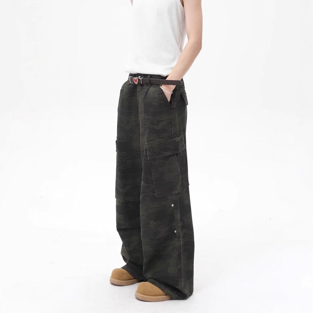 Unisex Camo Cargo Jeans – Military Streetwear Work Pants (Straight-Leg, Mid-Rise, Poly-Cotton Blend, Tactical Aesthetic, Button Fly, Urban Utility)_mkmklike.com