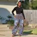 Women's Retro Floral Flocked Curved Blade Jeans New Washed Denim Independent Store_mkmklike.com
