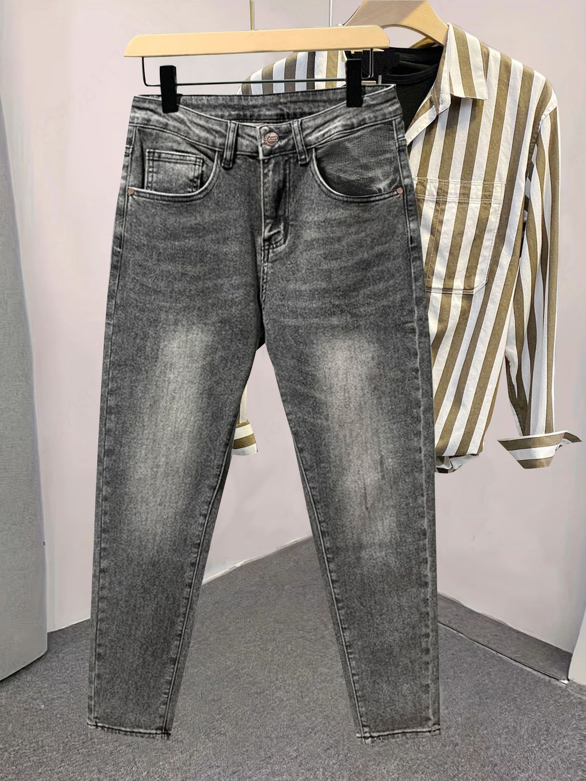 Men's Slim Straight Gray Jeans | Classic Fit With Signature Leather Patch | Comfort Stretch Denim For Everyday Wear_mkmklike.com