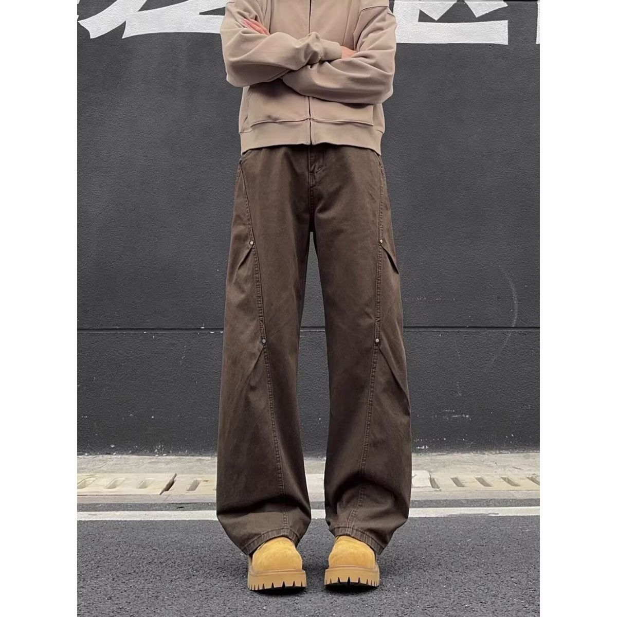 American Pleated Brown Cotton Jeans Men's Trendy Brand Rivet Design Scimitar Retro Versatile Loose Long Pants_mkmklike.com