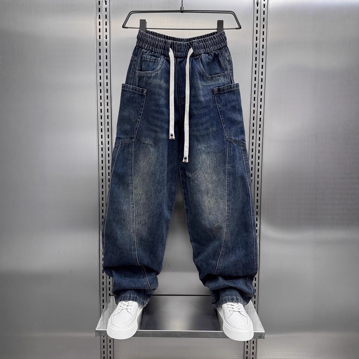 Men's Relaxed Fit Straight Leg Jeans - Vintage Washed Blue-Gray Denim Pants With Utility Stitching & Rope Tie Closure_mkmklike.com