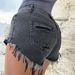 American Style Black And Gray Distressed Denim Shorts For Women, 2026 Summer New Style, Tight Fitting, Slimming, And Leg Lengthening Hot Pants._mkmklike.com