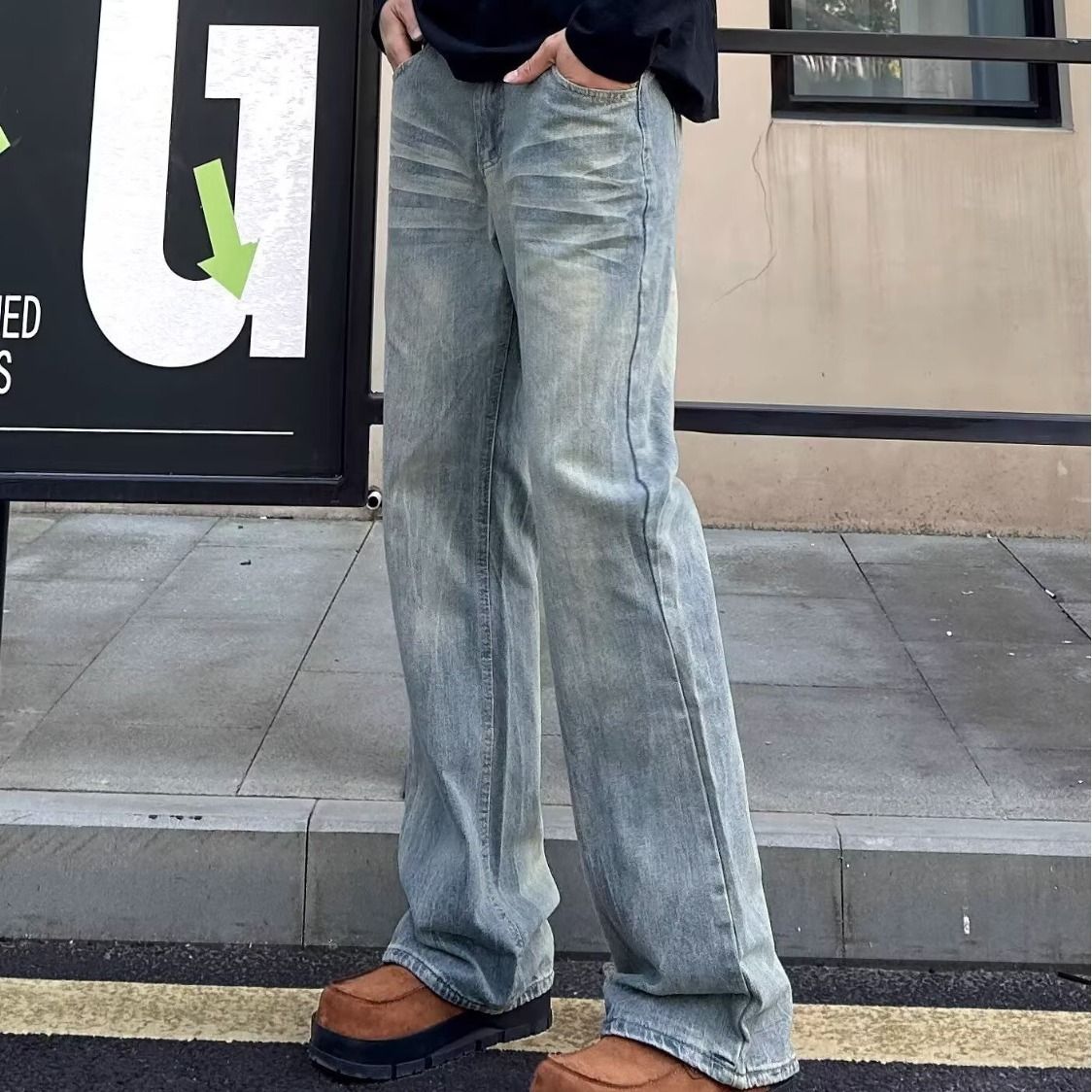 "Men's Retro Lightning Bolt Flared Jeans – Vintage 70s Style, Clean Fit, Straight Leg Comfort (S-3XL)"_mkmklike.com