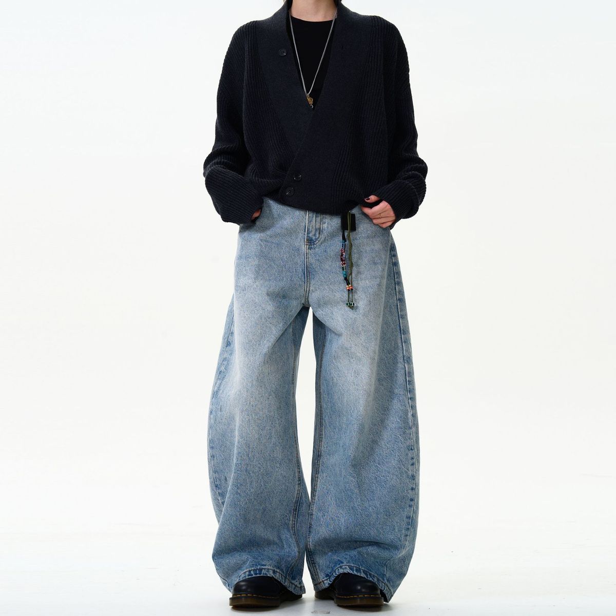 Men’s Washed Blue Vintage Jeans – Retro Baggy Straight Leg Denim Pants For Streetwear & Casual Outfits_mkmklike.com