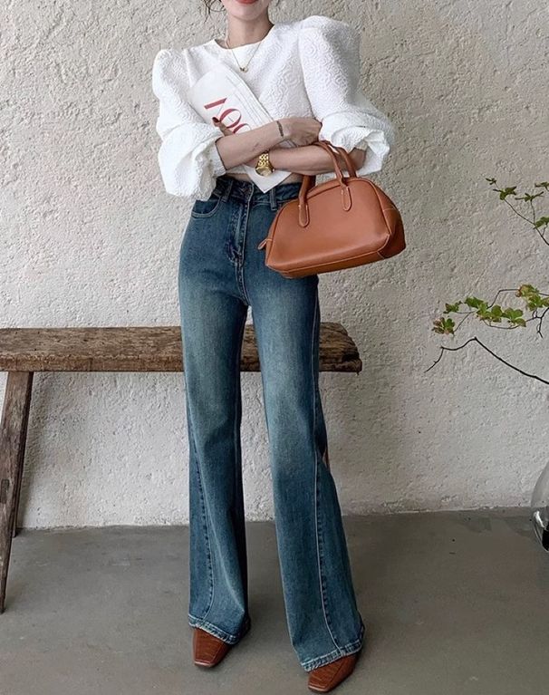 High-Waisted Flared Jeans For Women – Vintage Washed Denim With Metal Accents (Blue, Classic Fit)_mkmklike.com