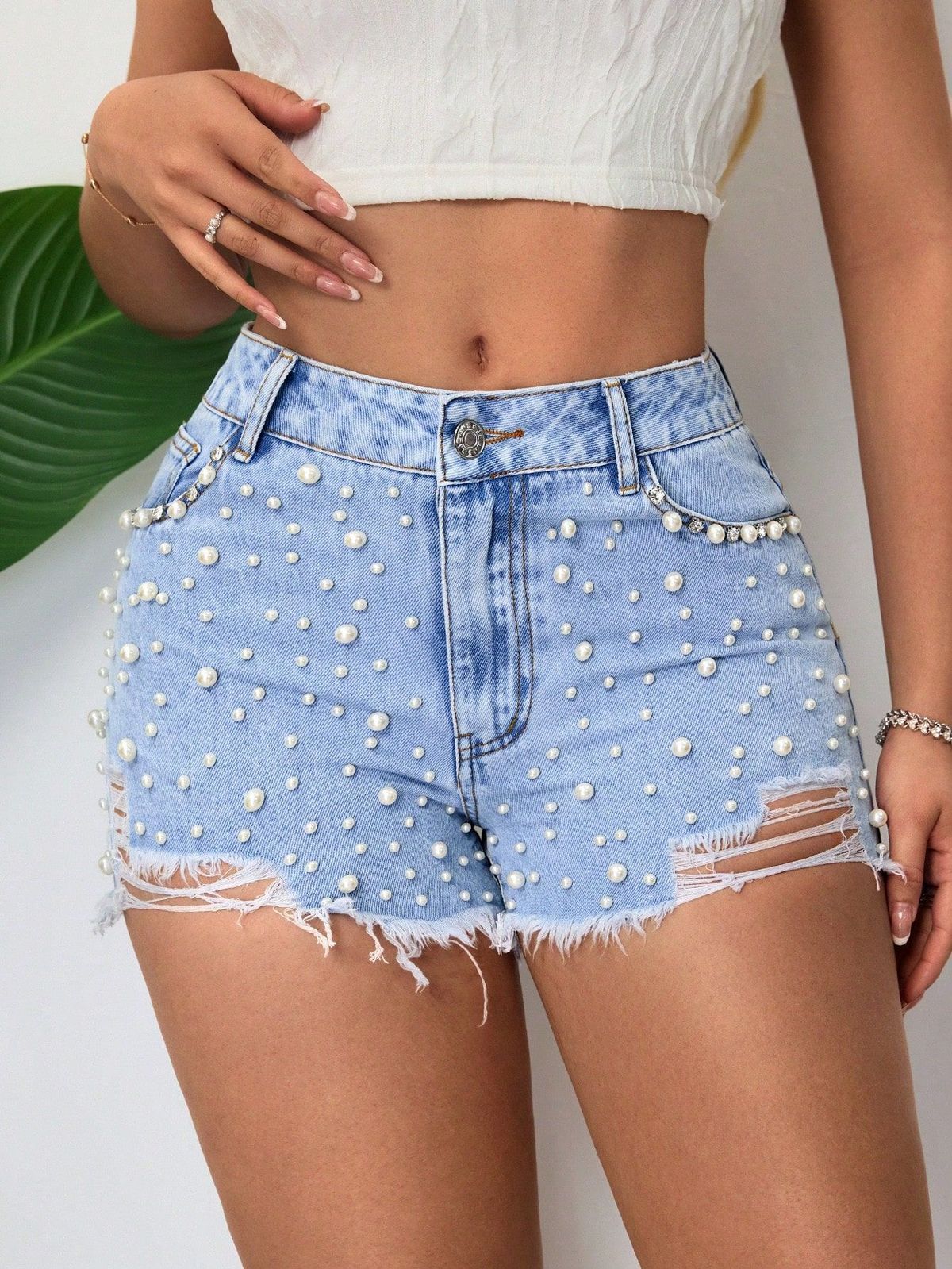 Women's Pearl-Embellished Denim Shorts – Classic Mid-Rise Straight Cut For Casual & Office Wear (Medium Blue/Light Blue, S-XL)_mkmklike.com