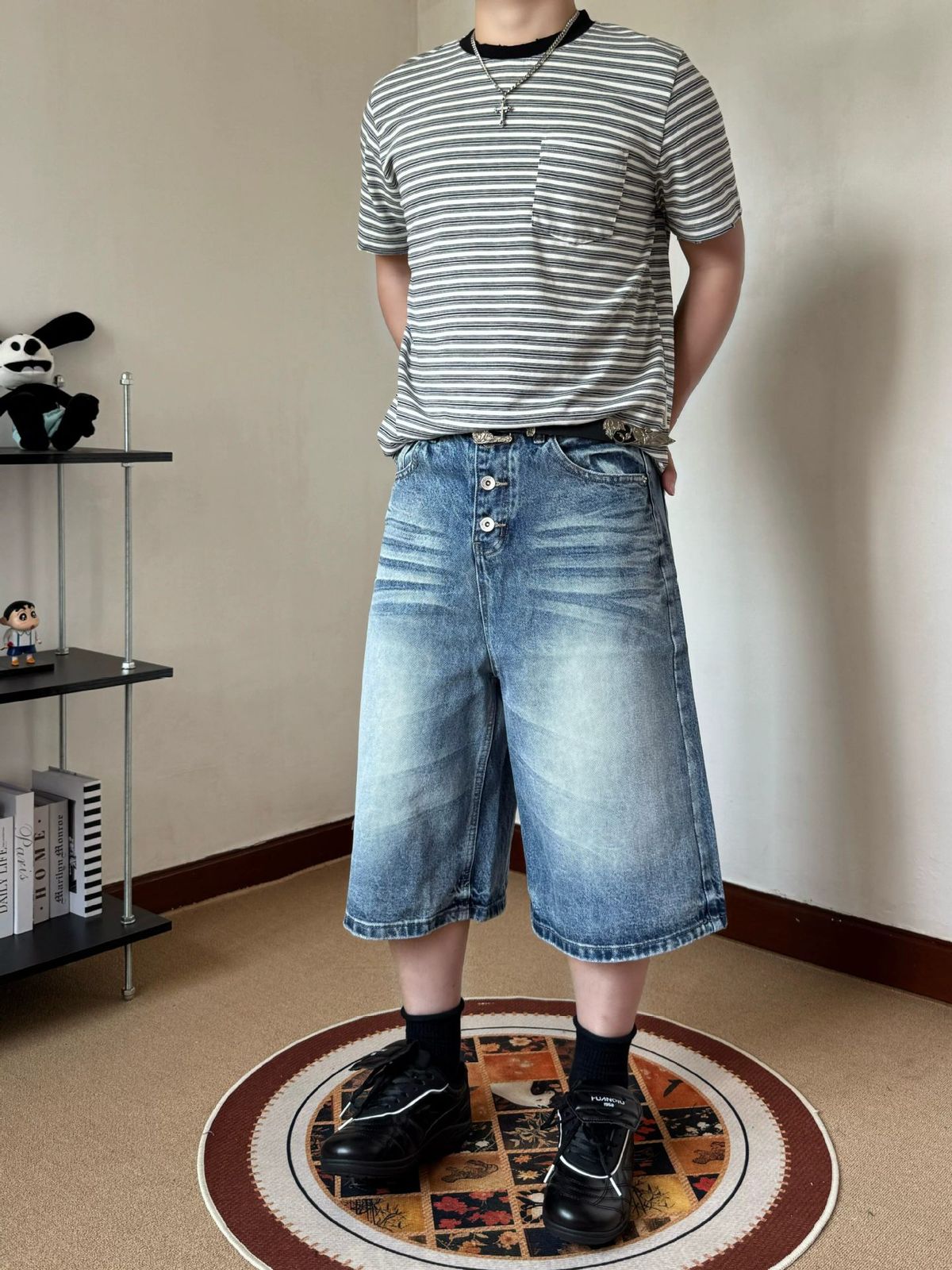 Men's Washed Whiskered Cropped Trousers Style Loose Fit Button Down Distressed Denim Shorts_mkmklike.com