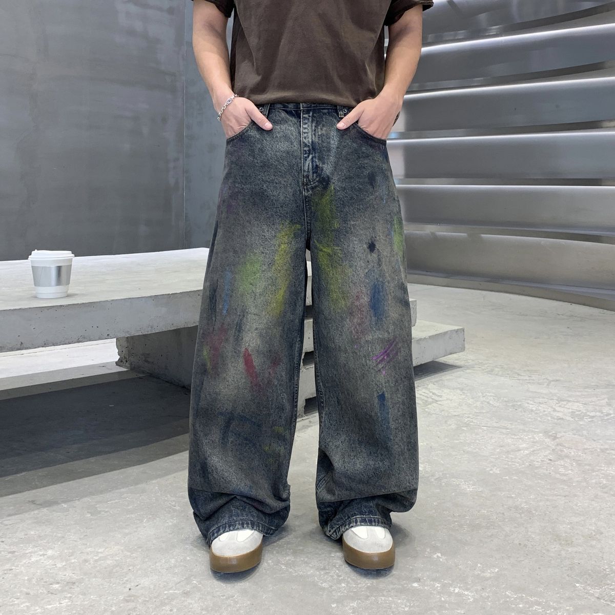Men's Trendy High Street Loose Fitting Wide Leg Jeans Dark Gray Washed Graffiti Design Unisex Midweight Cotton Long Pants_mkmklike.com