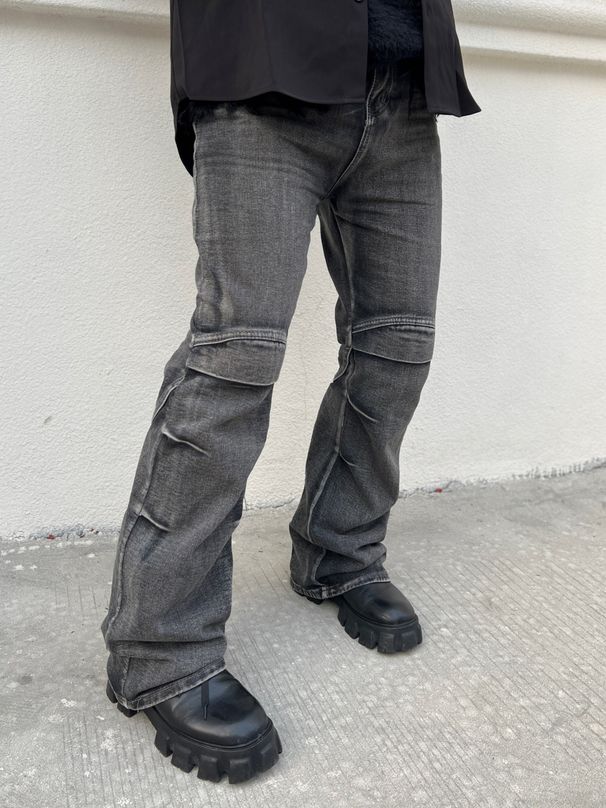 Men's Post-Apocalyptic Distressed Jeans – Patchwork Flared Pants With Raw Hem & Streetwear Edge_mkmklike.com