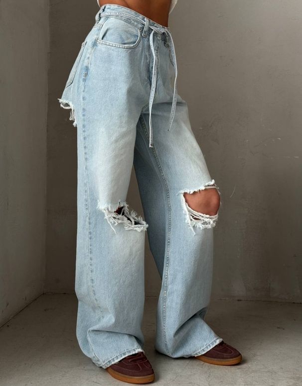 Women’s Distressed Flare Jeans | Light Blue Relaxed Straight-Leg Denim Pants (S-L)_mkmklike.com