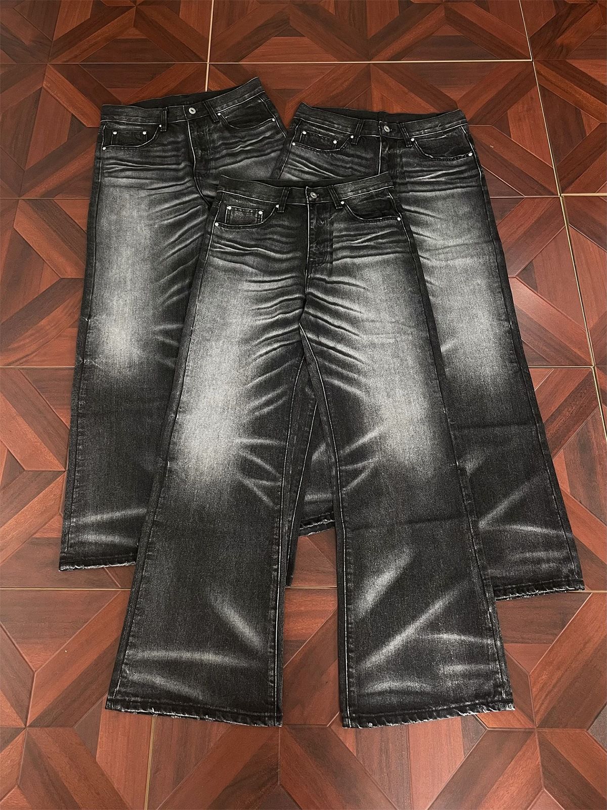 Vintage Washed Black Baggy Straight Jeans For Men - Retro Distressed Denim Pants With Cat Whiskers & Hand-Painted Details_mkmklike.com