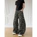 Retro Cleanfit Camo Jeans - Relaxed Carpenter Pants With Curved Hem (S-XXXL, Washed Green)_mkmklike.com