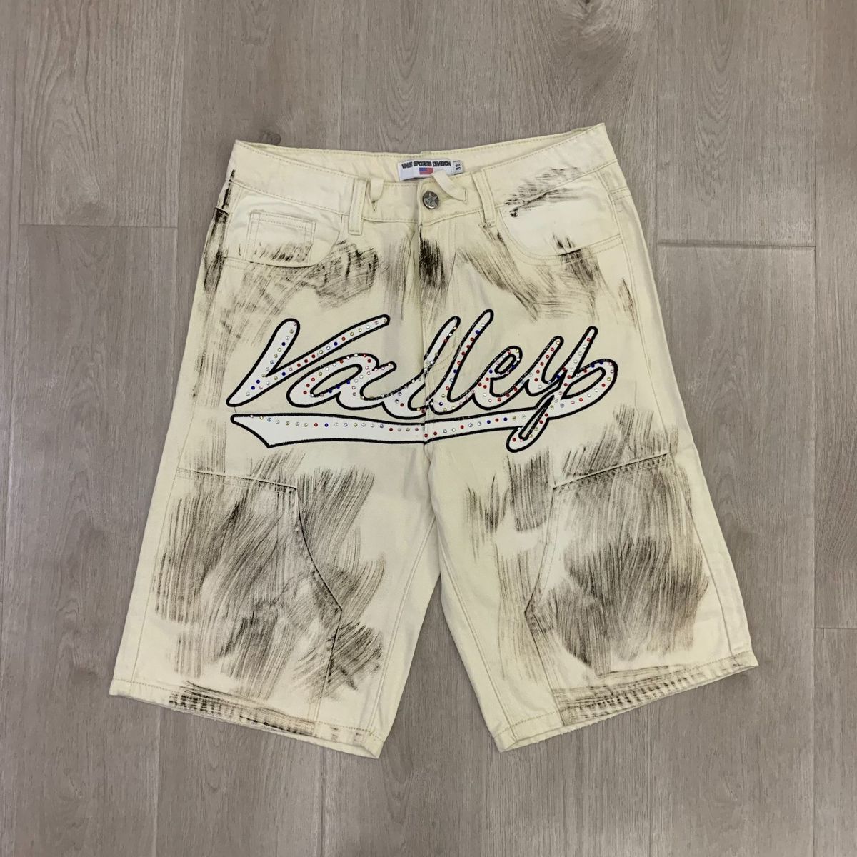 Men's Distressed Denim Shorts With Rhinestone Embellishments – Streetwear Staple With Vintage Wash & Elastic Waist_mkmklike.com