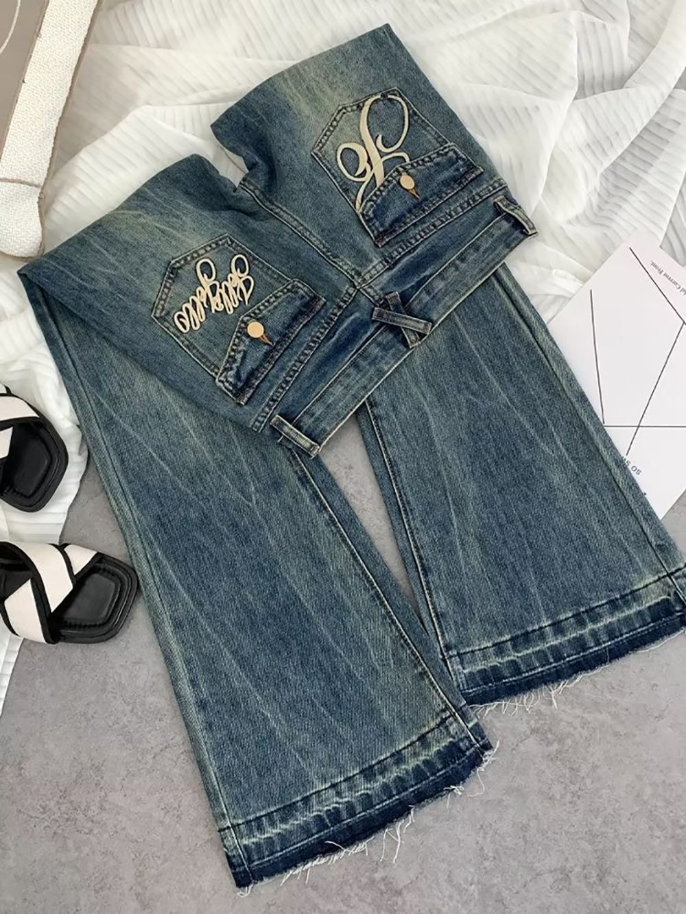 Women's Vintage Low-Rise Flared Jeans Retro Blue Distressed High-Waisted Stretch Denim Pants with Embroidery_mkmklike.com