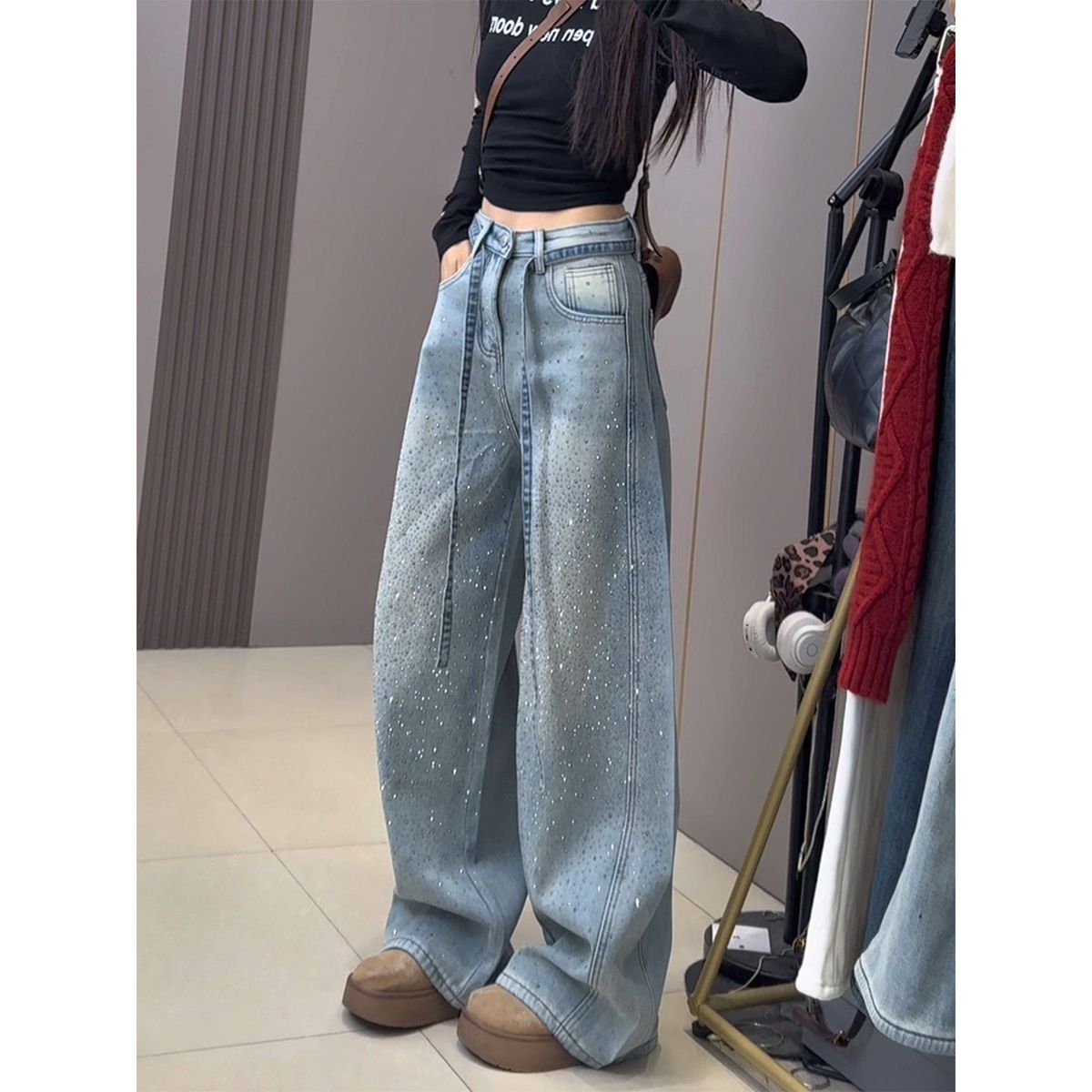 Women's Vintage Star-Embossed Flare Jeans – High-Waisted Wide-Leg Denim Pants With Rhinestone Detailing (Blue, Sizes S-XL)_mkmklike.com